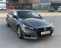 نيسان ألتيما